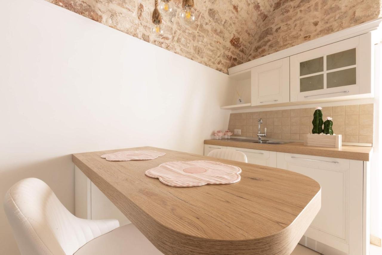 B&B La Finestra Sui Giardini Сантерамо-ин-Колле Экстерьер фото