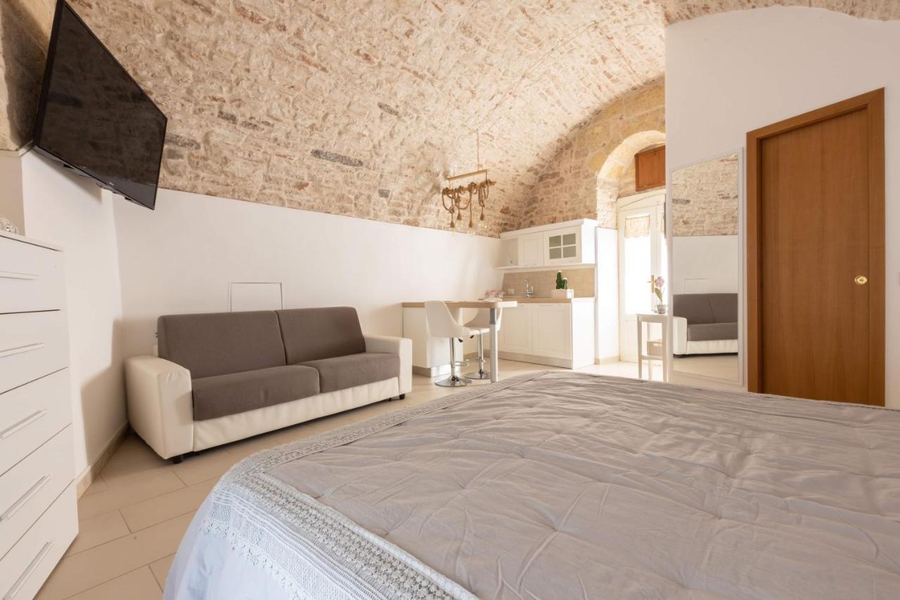 B&B La Finestra Sui Giardini Сантерамо-ин-Колле Экстерьер фото