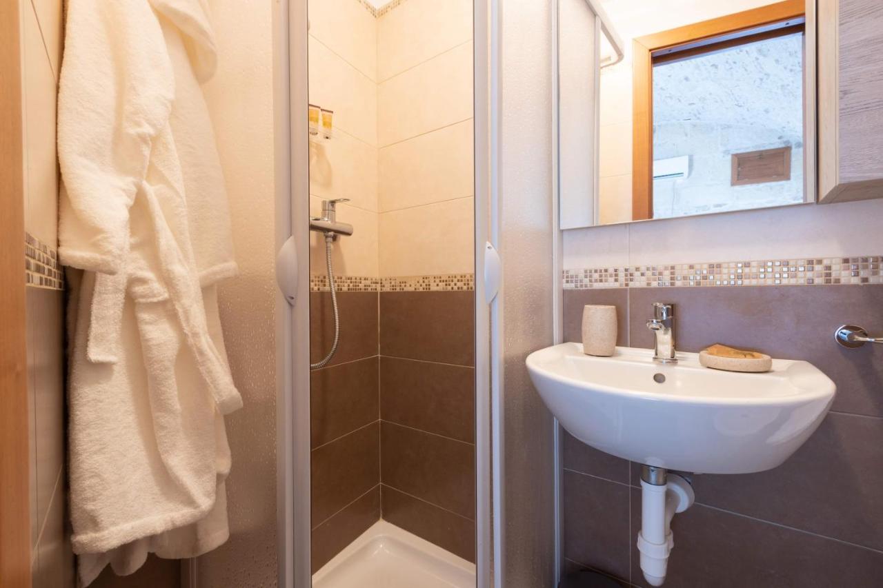 B&B La Finestra Sui Giardini Сантерамо-ин-Колле Экстерьер фото