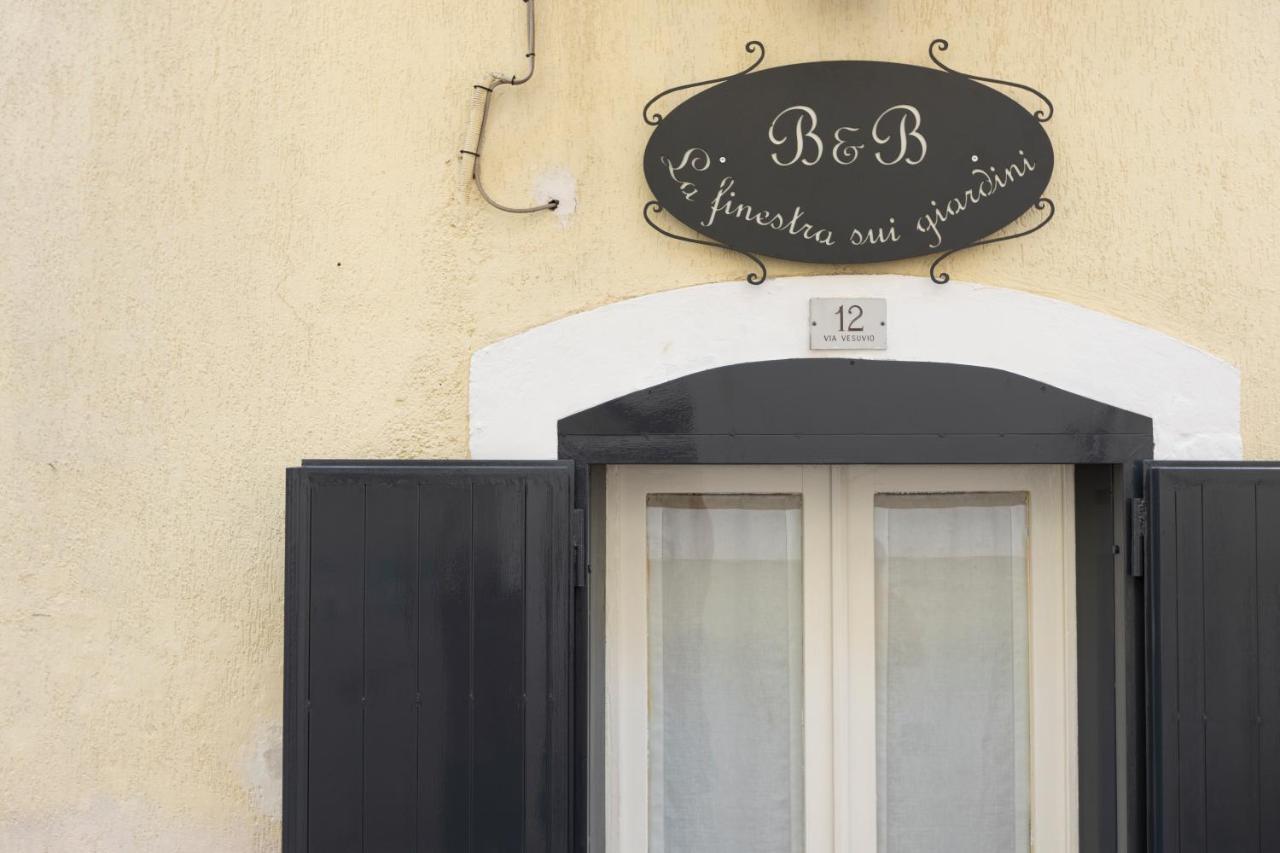 B&B La Finestra Sui Giardini Сантерамо-ин-Колле Экстерьер фото